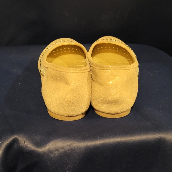 Flats - Picture 3 of 5